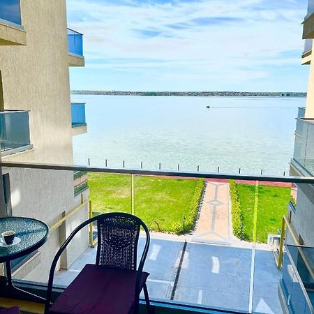 Kitty Studio Sunset Lake Appartement Mamaia Buitenkant foto