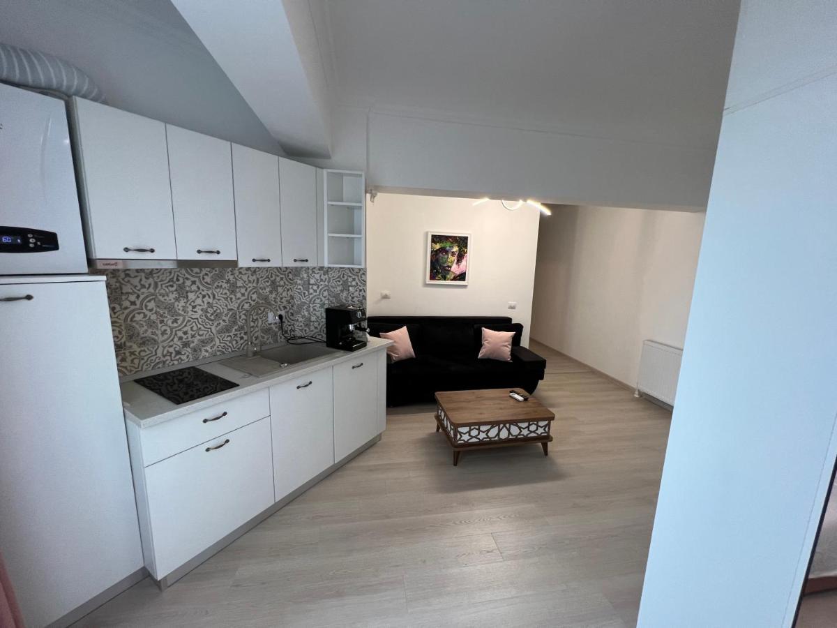 Kitty Studio Sunset Lake Appartement Mamaia Buitenkant foto