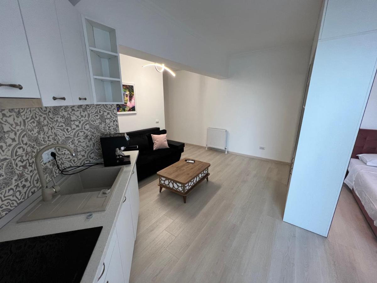 Kitty Studio Sunset Lake Appartement Mamaia Buitenkant foto