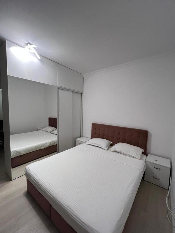 Kitty Studio Sunset Lake Appartement Mamaia Buitenkant foto