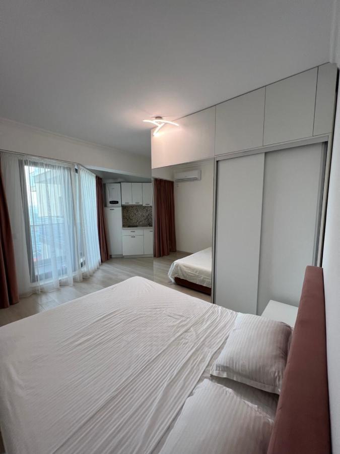 Kitty Studio Sunset Lake Appartement Mamaia Buitenkant foto