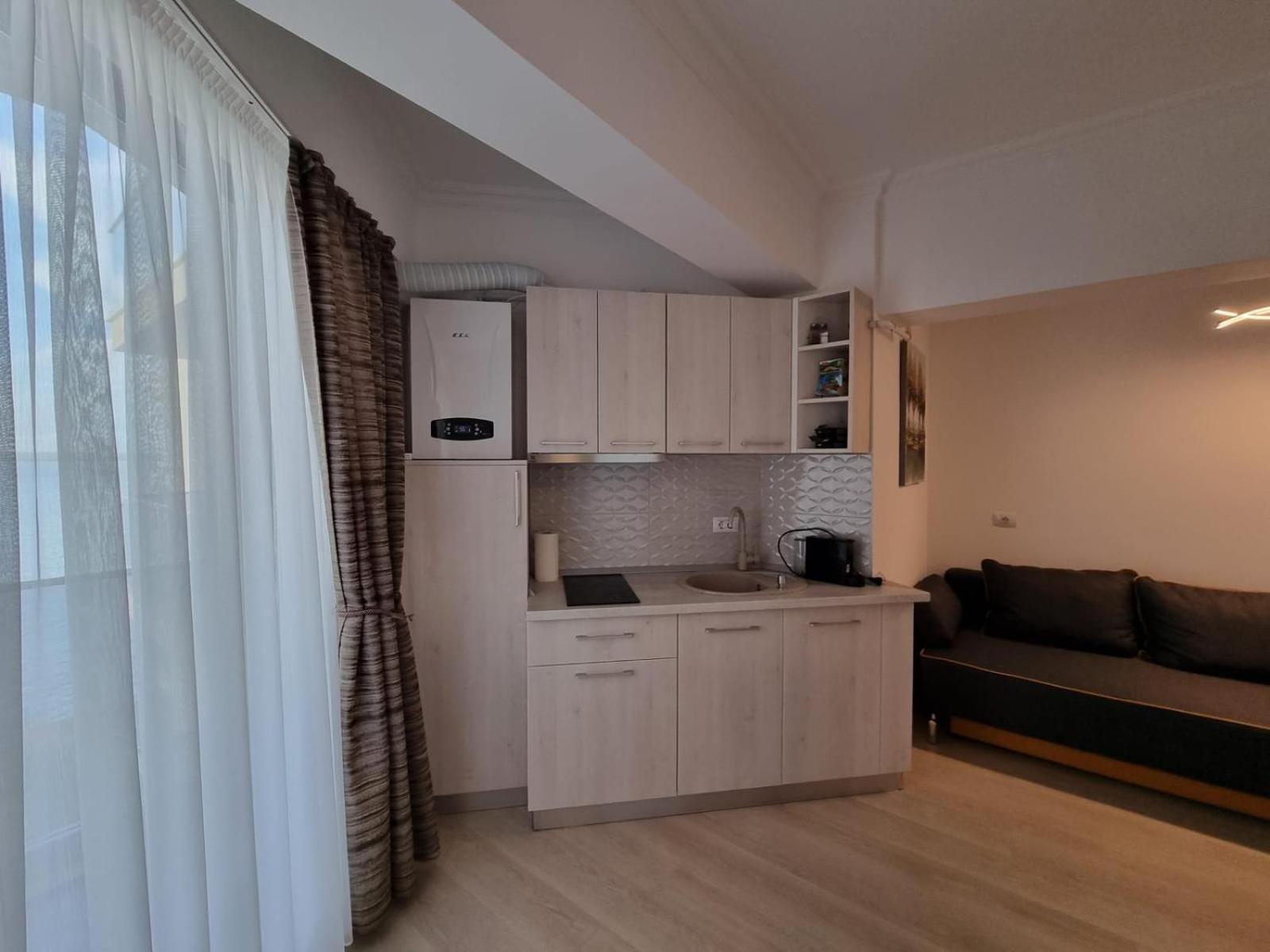 Kitty Studio Sunset Lake Appartement Mamaia Buitenkant foto